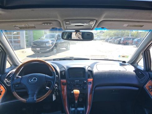 Used 2002 Lexus RX 300 4WD w/ Premium Pkg Plus image 10