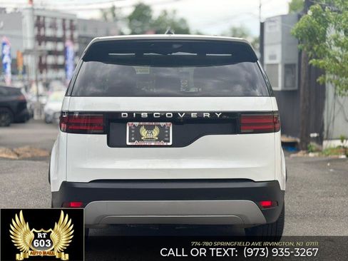 Used 2024 Land Rover Discovery S AWD/4WD image 5