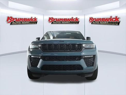Certified 2026 Jeep Grand Cherokee Summit w/ Obsidian Package AWD/4WD image 5