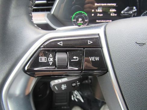 Used 2019 Audi e-tron Prestige w/ Prestige Package image 44
