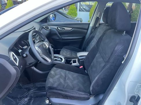 Used 2015 Nissan Rogue SV w/ SV Moonroof Package AWD/4WD image 18