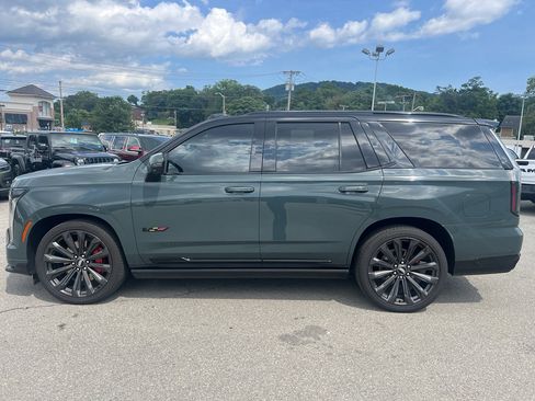 Used 2025 Cadillac Escalade V AWD/4WD image 6