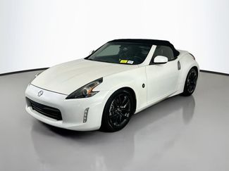Used 2019 Nissan 370Z Touring RWD video 3