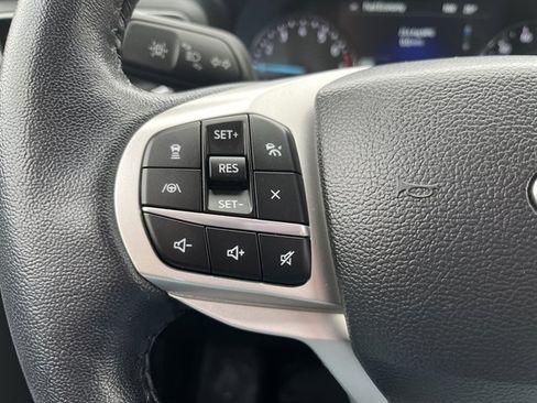 Used 2023 Ford Explorer XLT w/ Equipment Group 202A image 22