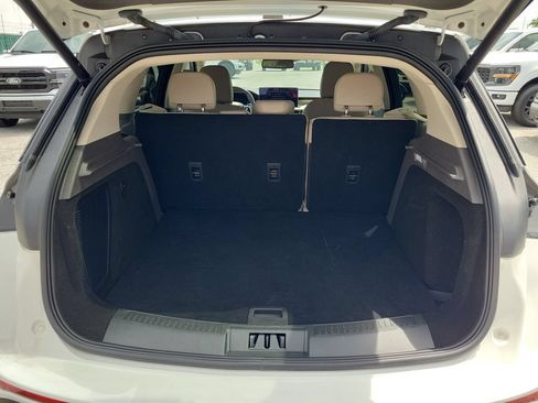 Used 2024 Lincoln Corsair FWD image 9