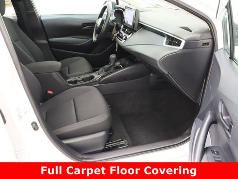 Used 2025 Toyota Corolla LE image 33
