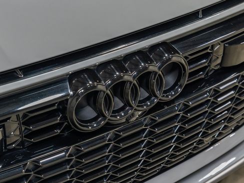 Used 2024 Audi RS 6 performance AWD/4WD image 11