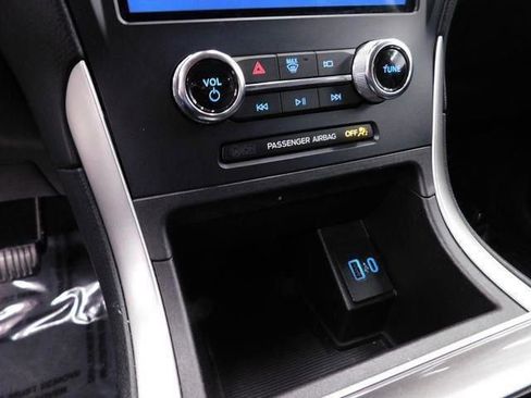 Used 2023 Ford Edge SEL image 46