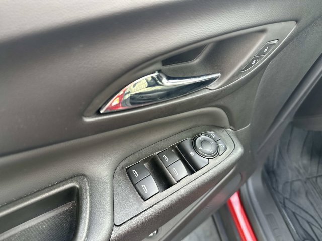 Certified 2024 Chevrolet Equinox LT w/ LPO, Floor Liner Package AWD/4WD image 19