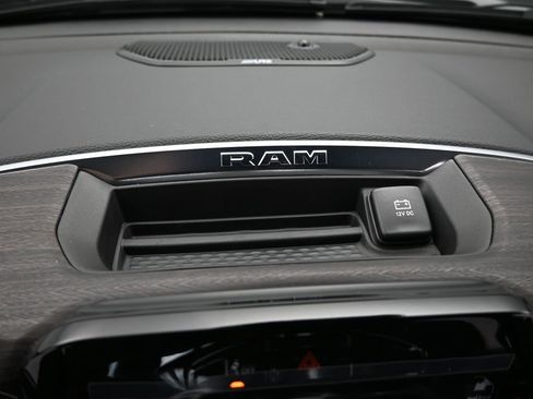 Used 2026 RAM 1500 Laramie AWD/4WD image 20