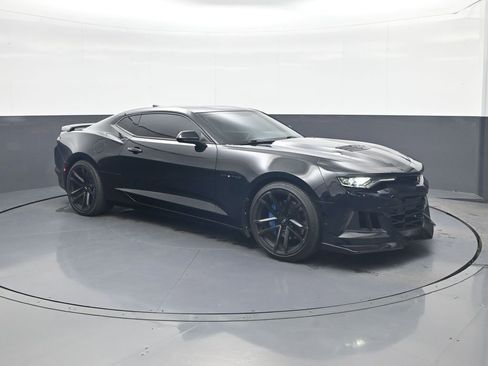 Used 2019 Chevrolet Camaro SS image 7
