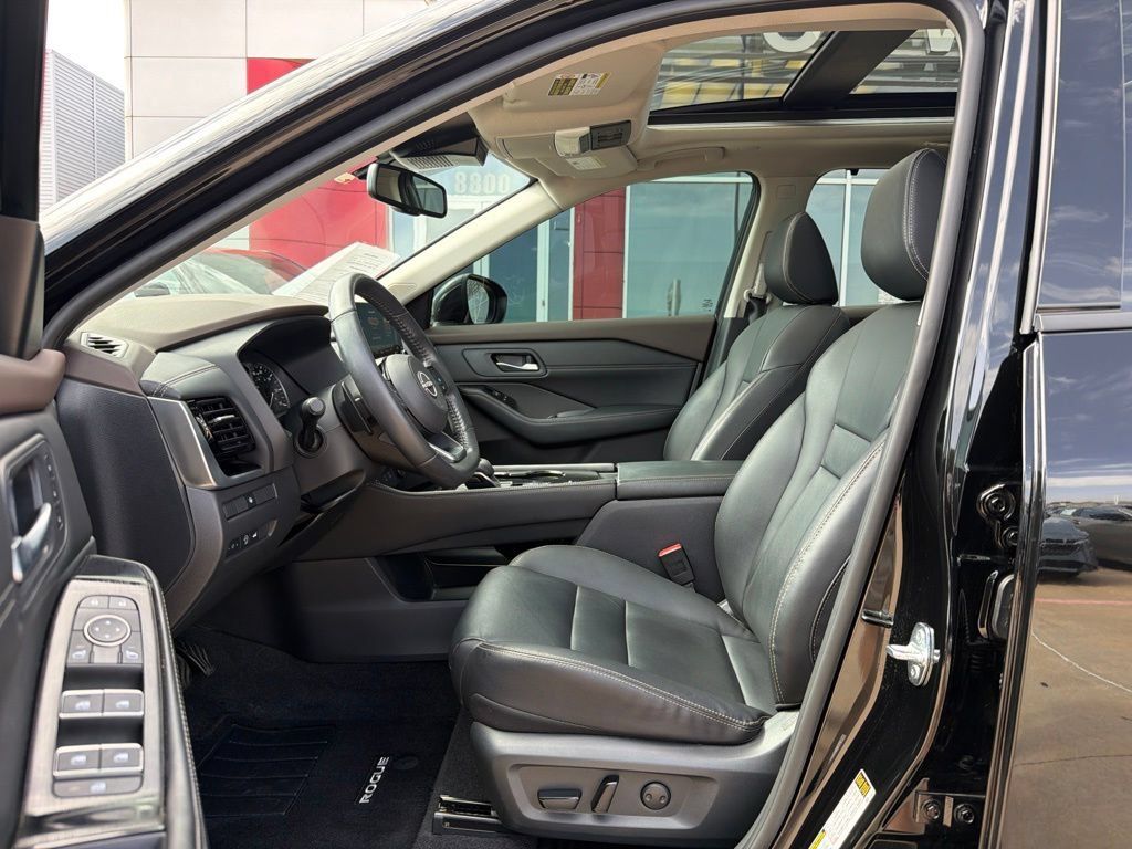 Used 2023 Nissan Rogue SL w/ SL Premium Package FWD image 13