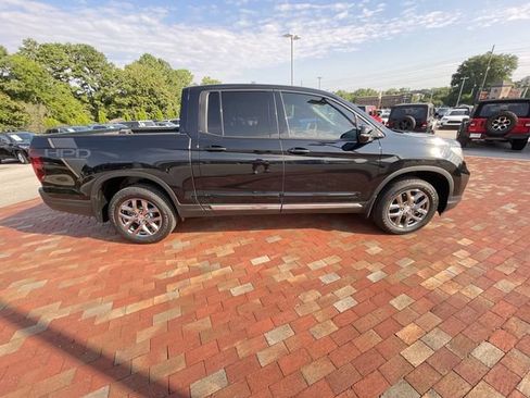 Certified 2021 Honda Ridgeline Black Edition image 36