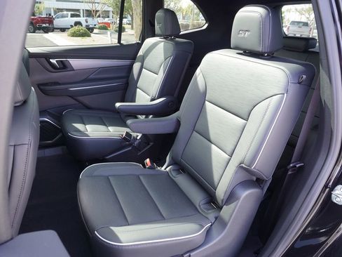 New 2026 Buick Enclave Sport Touring w/ Power Package image 9