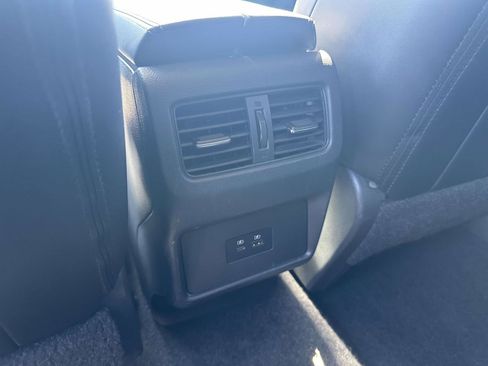 Used 2021 Nissan Rogue SV w/ Premium Package image 10