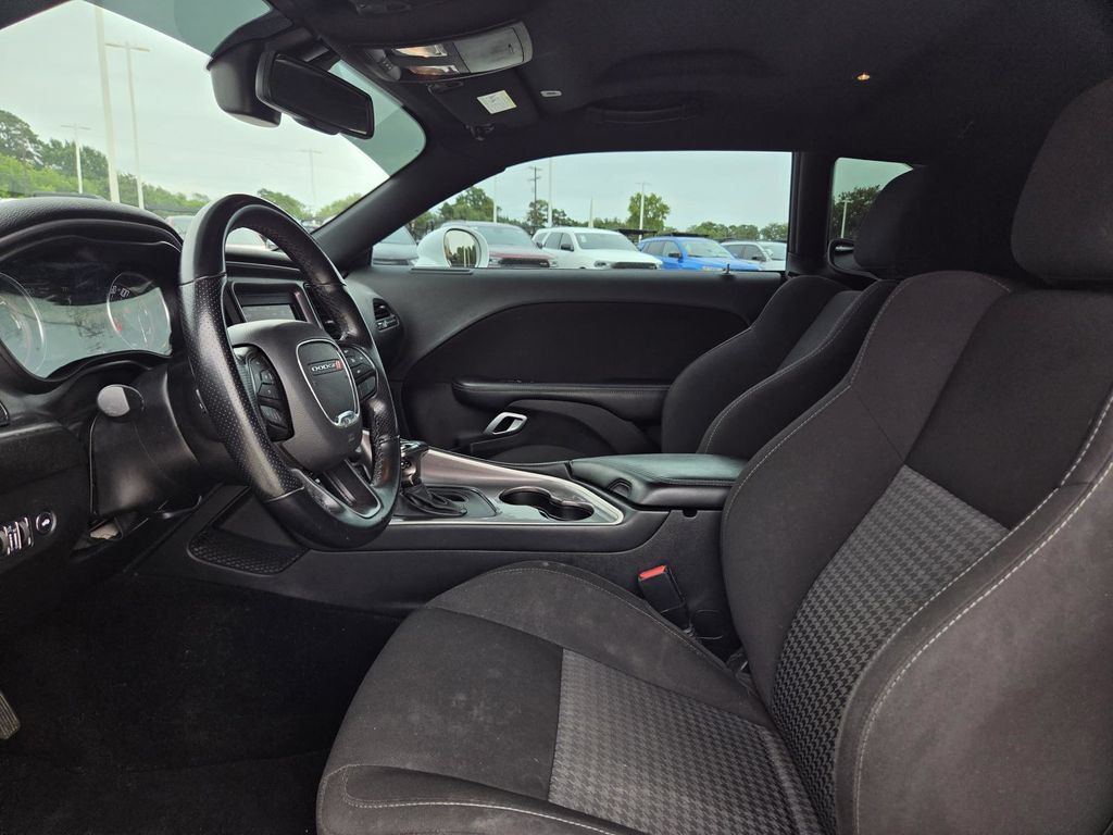 Used 2022 Dodge Challenger GT RWD image 12