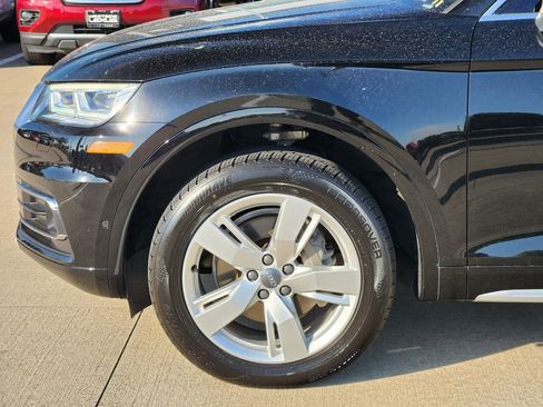 Used 2019 Audi Q5 Prestige w/ Prestige Package image 8