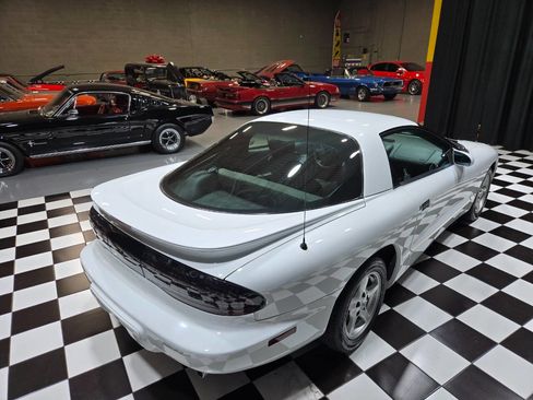 Used 1995 Pontiac Firebird Formula image 40