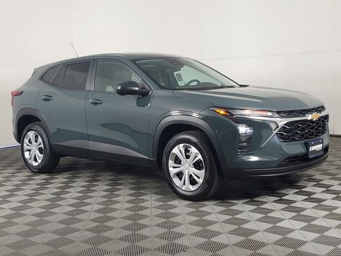 New 2026 Chevrolet Trax LS FWD image 2