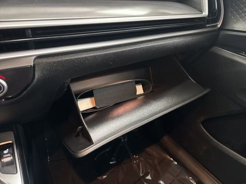 Used 2024 Kia Sorento S image 47