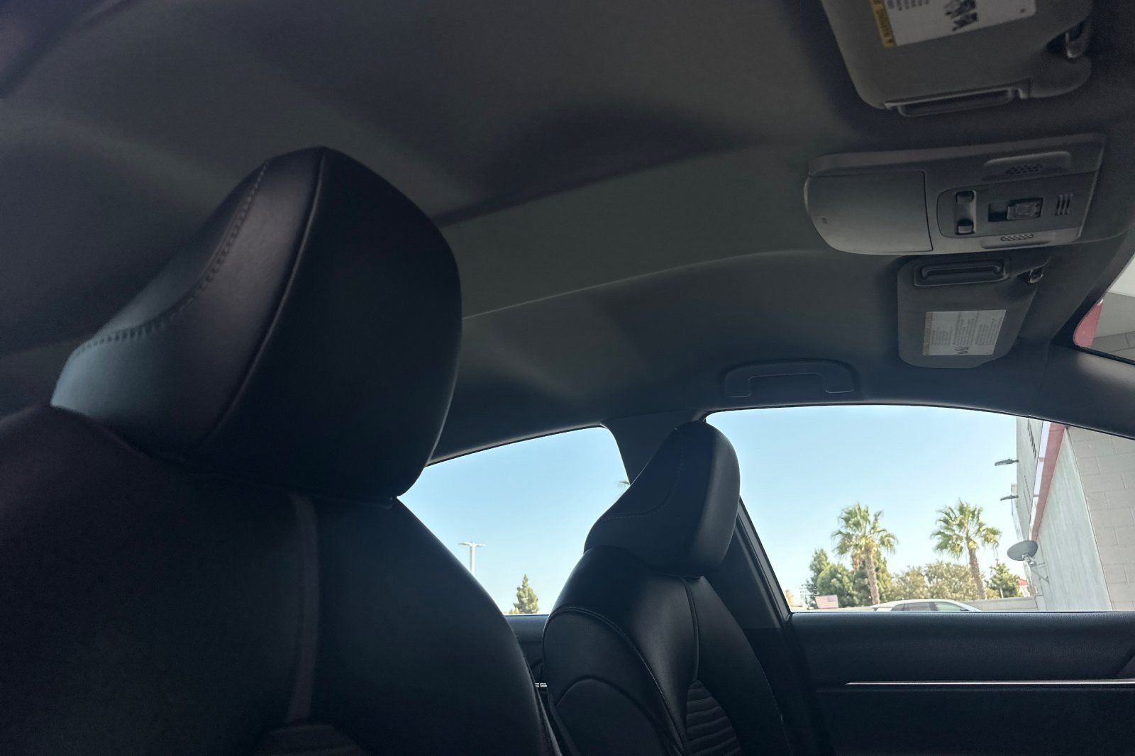 Certified 2019 Toyota Camry SE FWD image 15