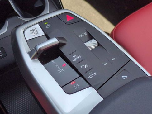 Used 2025 BMW X2 xDrive28i w/ Convenience Package image 35