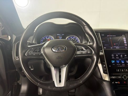 Used 2018 INFINITI Q60 3.0t Luxe w/ Sensory Package 3.0T Luxe RWD image 16