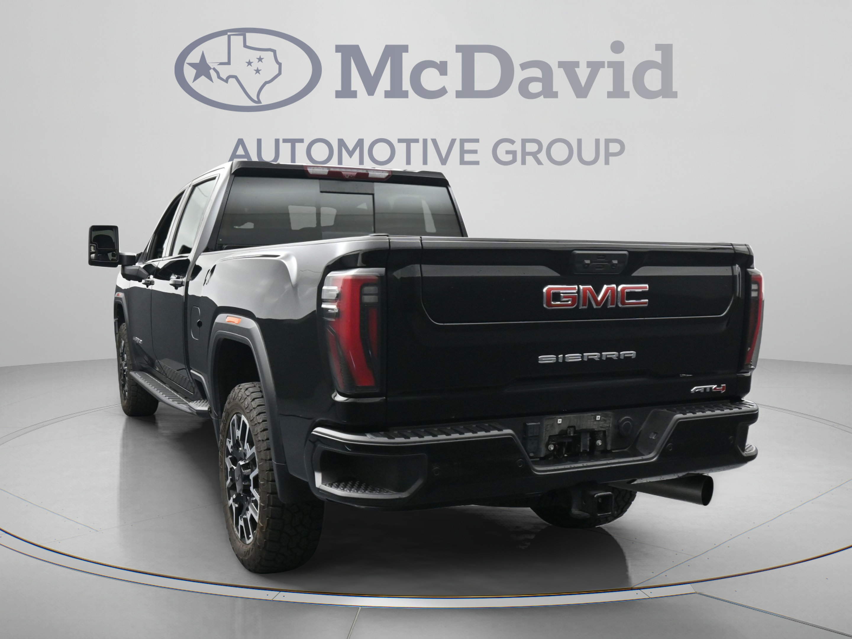 Used 2024 GMC Sierra 2500 AT4 w/ AT4 Premium Plus Package AWD/4WD image 7