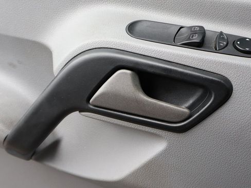 Used 2016 Mercedes-Benz Sprinter 2500 image 15