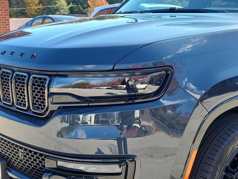 New 2025 Jeep Wagoneer Series II w/ Premium Group I image 26