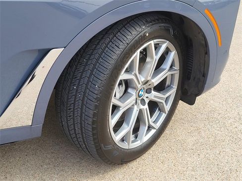 Used 2024 BMW X7 xDrive40i image 6