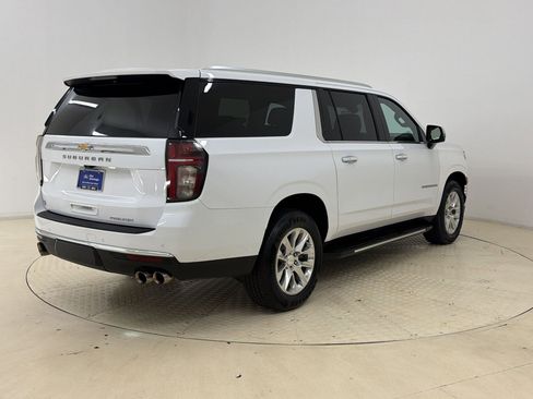 Used 2021 Chevrolet Suburban Premier w/ Premium Package RWD image 9