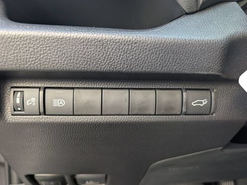 Used 2025 Toyota RAV4 XLE Premium FWD image 22