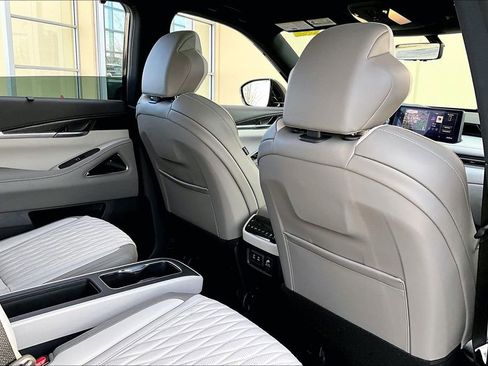 Certified 2026 INFINITI QX60 Autograph w/ Dark Cargo Package image 29