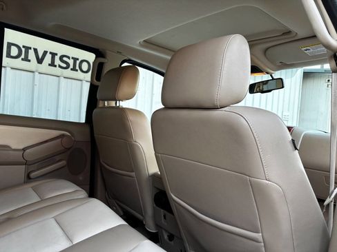 Used 2007 Ford Explorer Eddie Bauer image 14