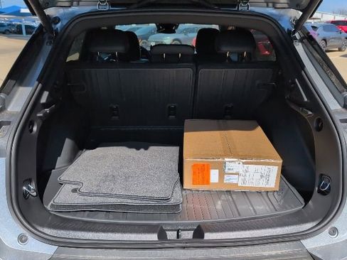 New 2026 Chevrolet Equinox EV LT image 10