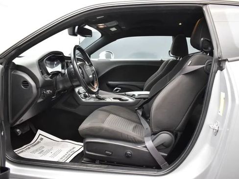 Used 2023 Dodge Challenger SXT image 14