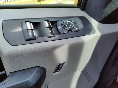 Used 2017 Ford F250 XL w/ Power Equipment Group AWD/4WD image 35
