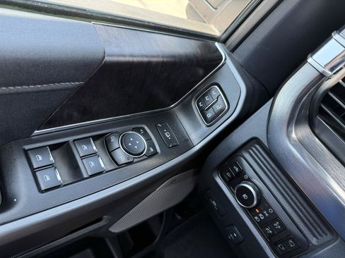 Used 2025 Ford F250 Lariat AWD/4WD image 30