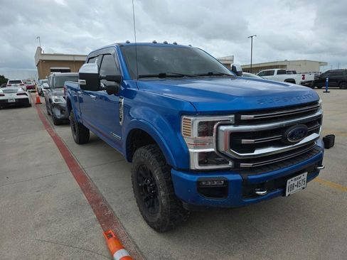 Used 2021 Ford F250 Platinum w/ Tremor Off-Road Package AWD/4WD image 2