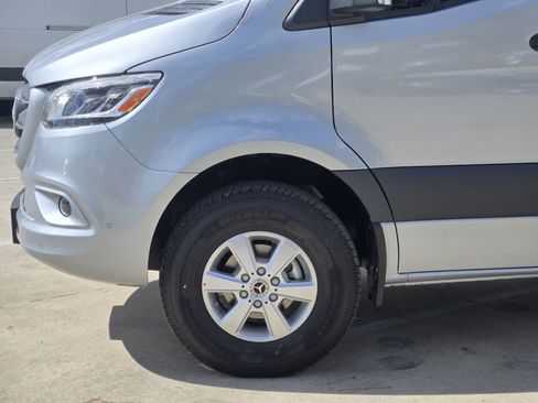 New 2025 Mercedes-Benz Sprinter 2500 image 8