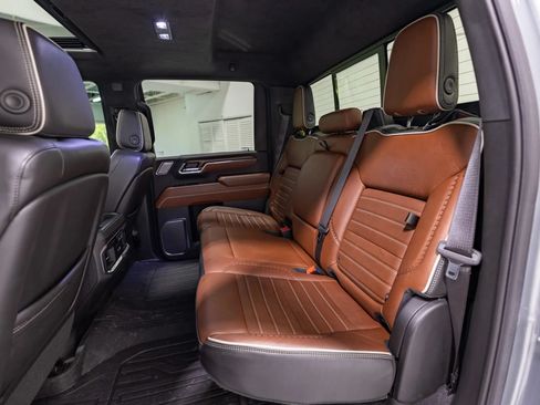Used 2024 GMC Sierra 2500 Denali Ultimate AWD/4WD image 34