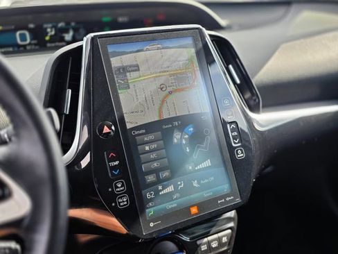 Used 2019 Toyota Prius Prime Advanced image 25