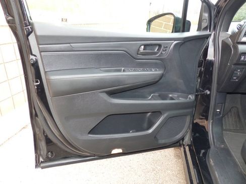 Used 2025 Honda Odyssey Sport-L image 23