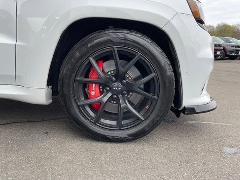 Used 2019 Jeep Grand Cherokee SRT image 31