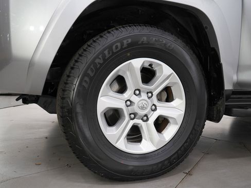 Used 2024 Toyota 4Runner SR5 Premium image 31