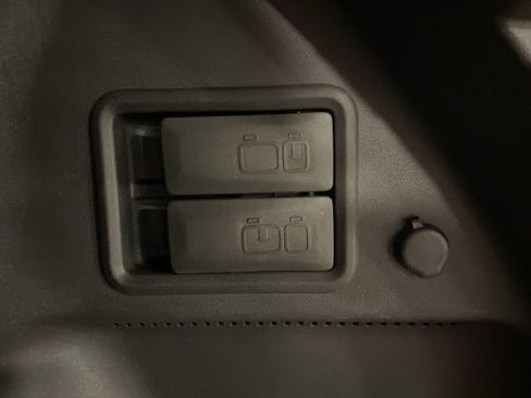 Used 2021 Chevrolet Equinox LT image 39