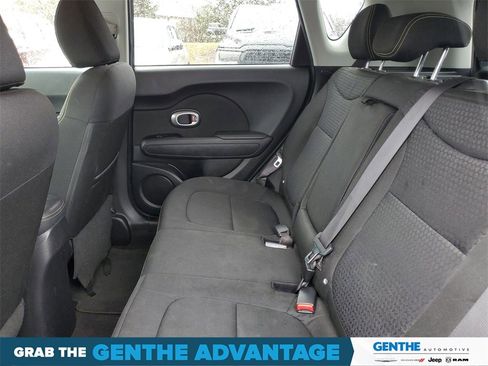 Used 2015 Kia Soul + image 22