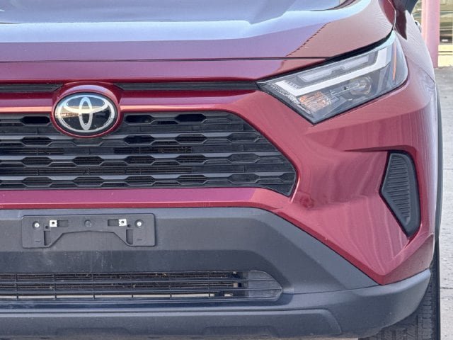 Used 2025 Toyota RAV4 XLE FWD image 9