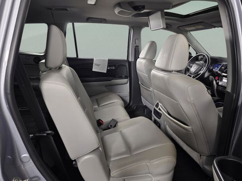 Used 2020 Honda Pilot Touring image 20